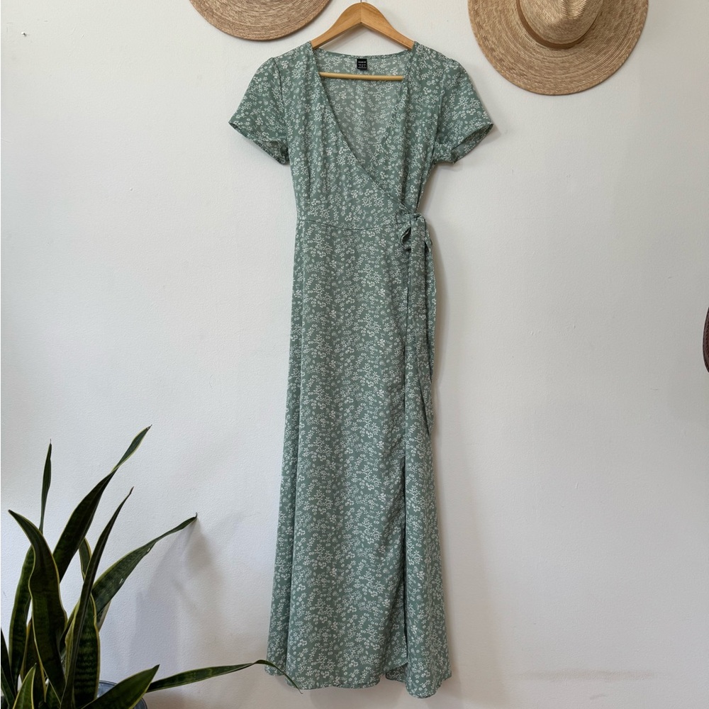 Floral Wrap Dress - Picture 3 of 9